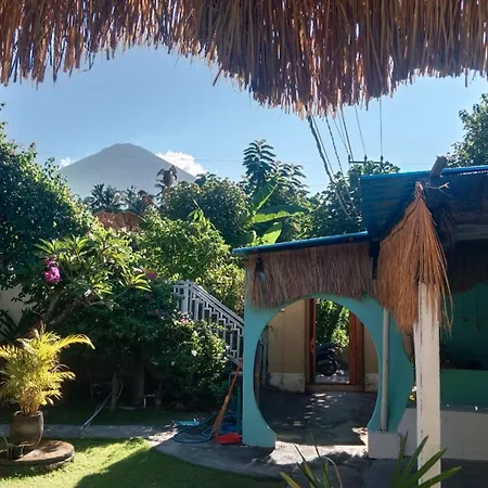 Black Sand Hostel Amed